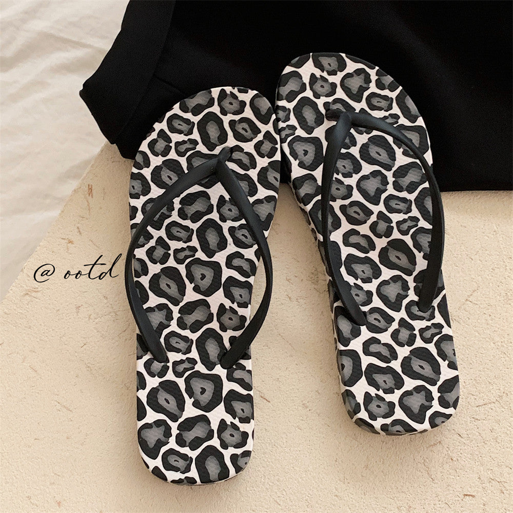 Wholesale Women's Leopard Print Beach Vacation Comfortable Summer Feet Shower Sandals